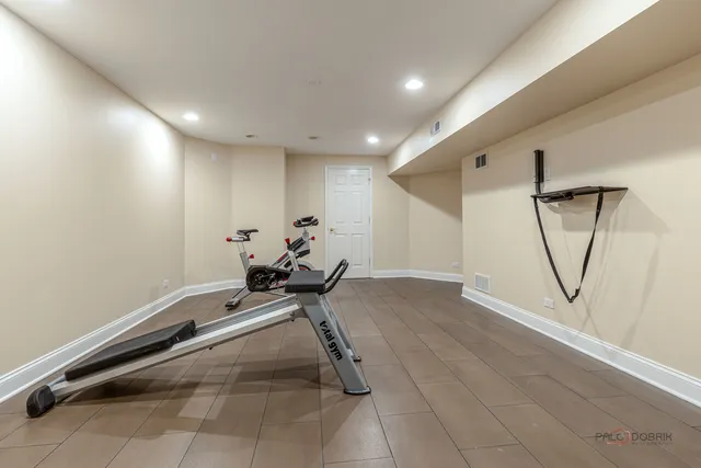 $799,900 | 16373 West Menna Lane, Lincolnshire, IL 60069