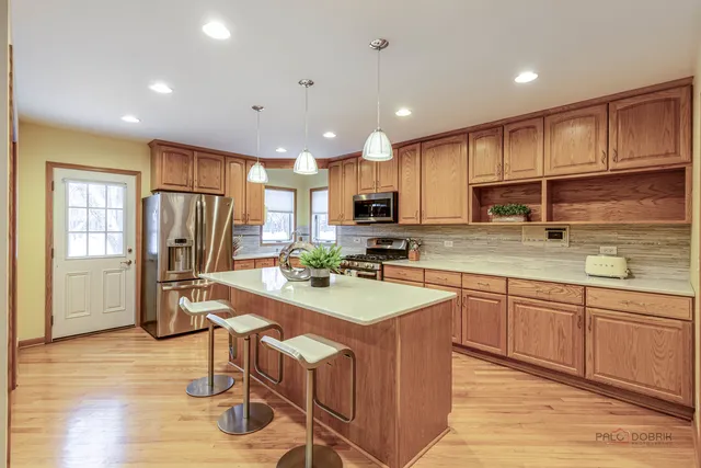 $799,900 | 16373 West Menna Lane, Lincolnshire, IL 60069