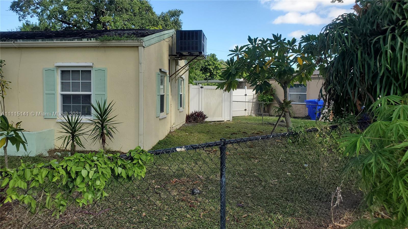 101 Marion Road West Park, FL 33023 - Photo 4 of 11 Gallery Image 4