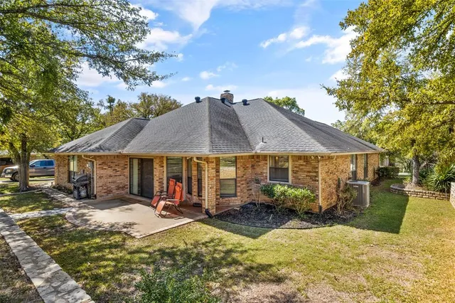 $425,000 | 8919 Bontura Road, Granbury, TX 76049