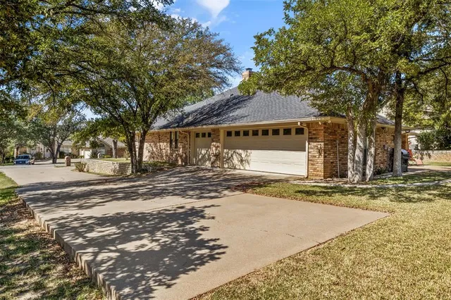 $425,000 | 8919 Bontura Road, Granbury, TX 76049