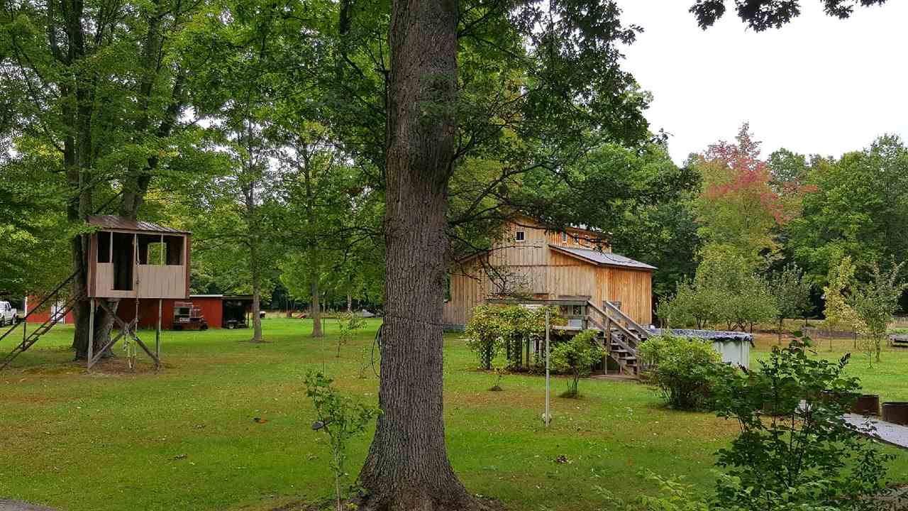 1077 South Dickenson Road Shepherd, MI 48883 - Photo 11 of 94 1823866-10.JPG