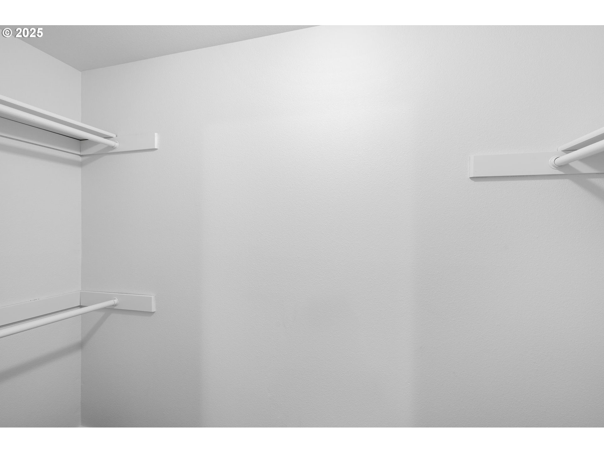 2846 Southwest Faith Court Troutdale, OR 97060 - Photo 13 of 43