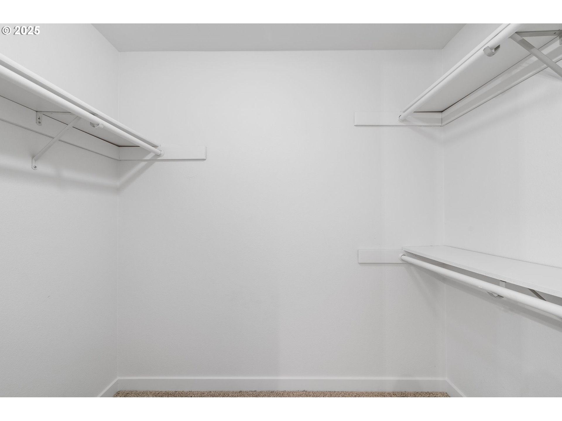 2846 Southwest Faith Court Troutdale, OR 97060 - Photo 15 of 43