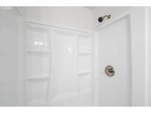 $519,000 | 2846 Southwest Faith Court, Troutdale, OR 97060