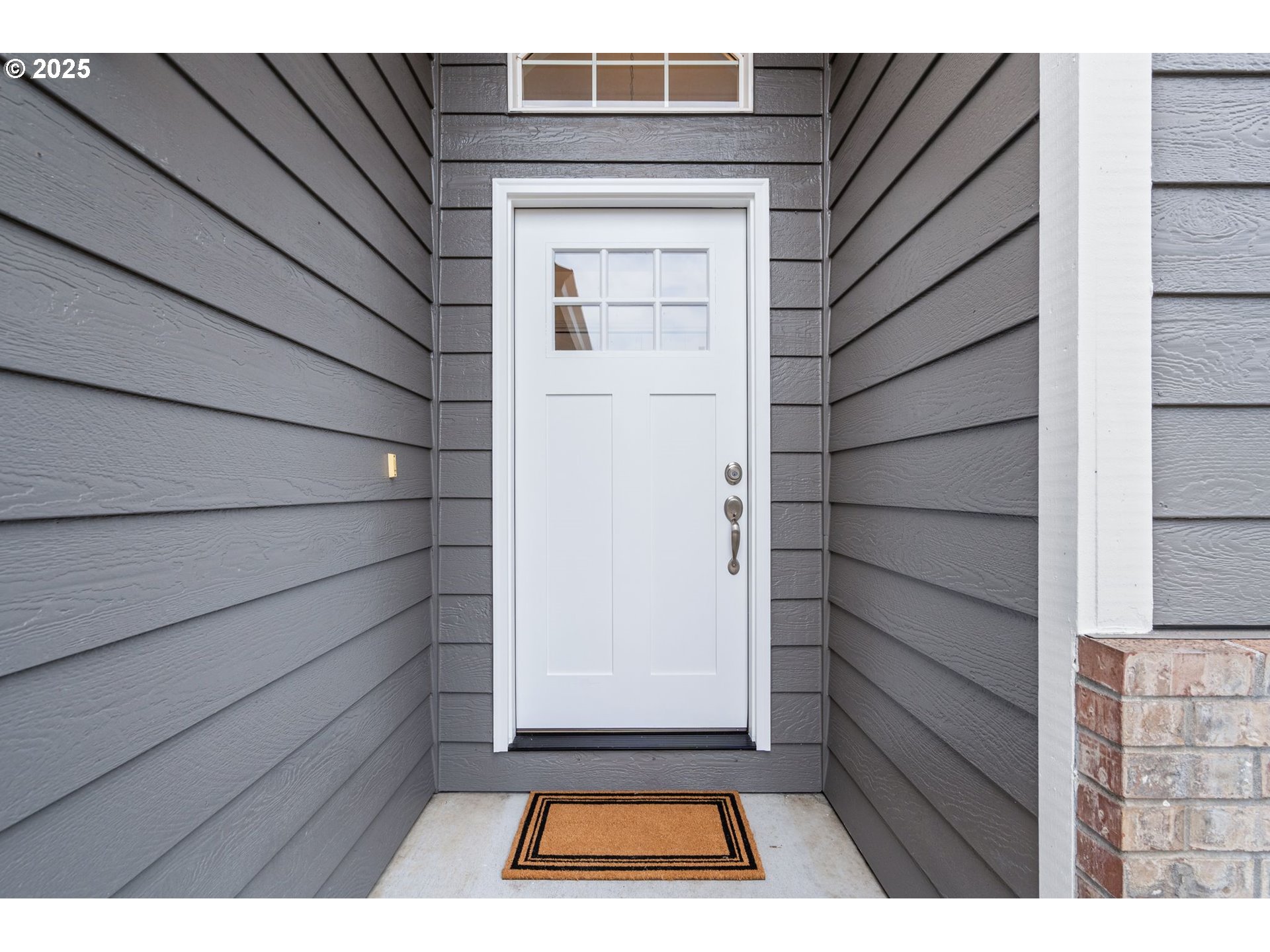 2846 Southwest Faith Court Troutdale, OR 97060 - Photo 2 of 43