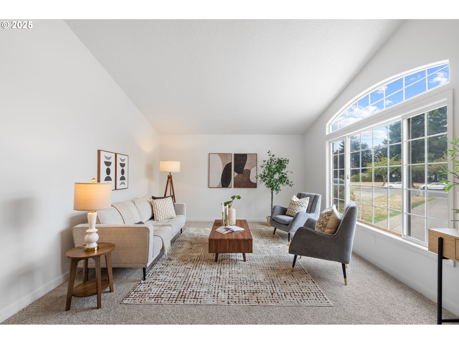 2846 Southwest Faith Court Troutdale, OR 97060 - Photo 4 of 43