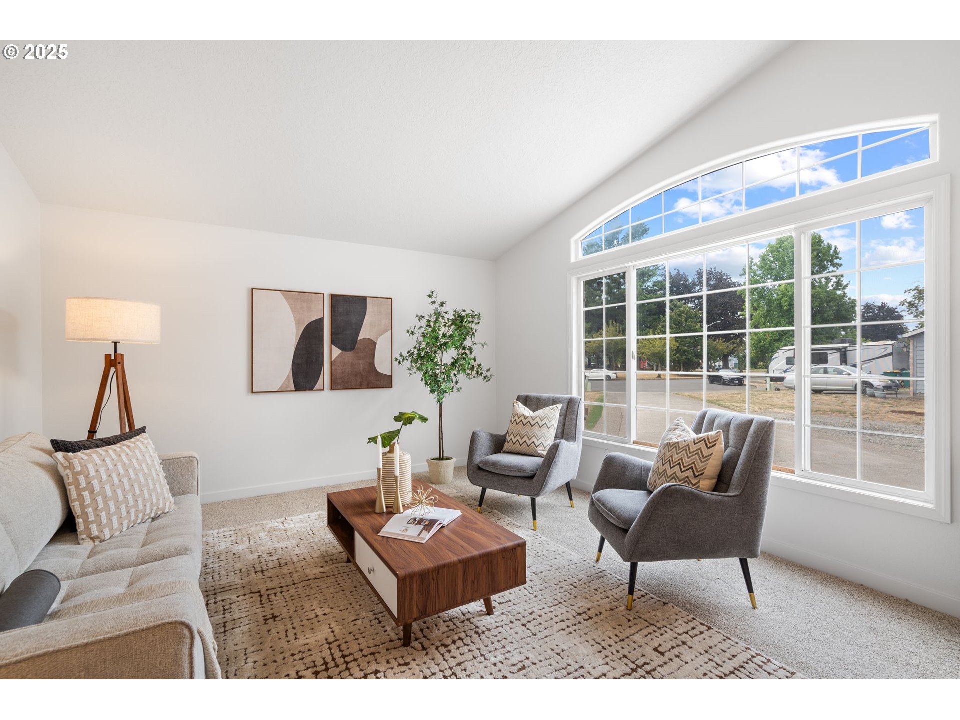 2846 Southwest Faith Court Troutdale, OR 97060 - Photo 8 of 43