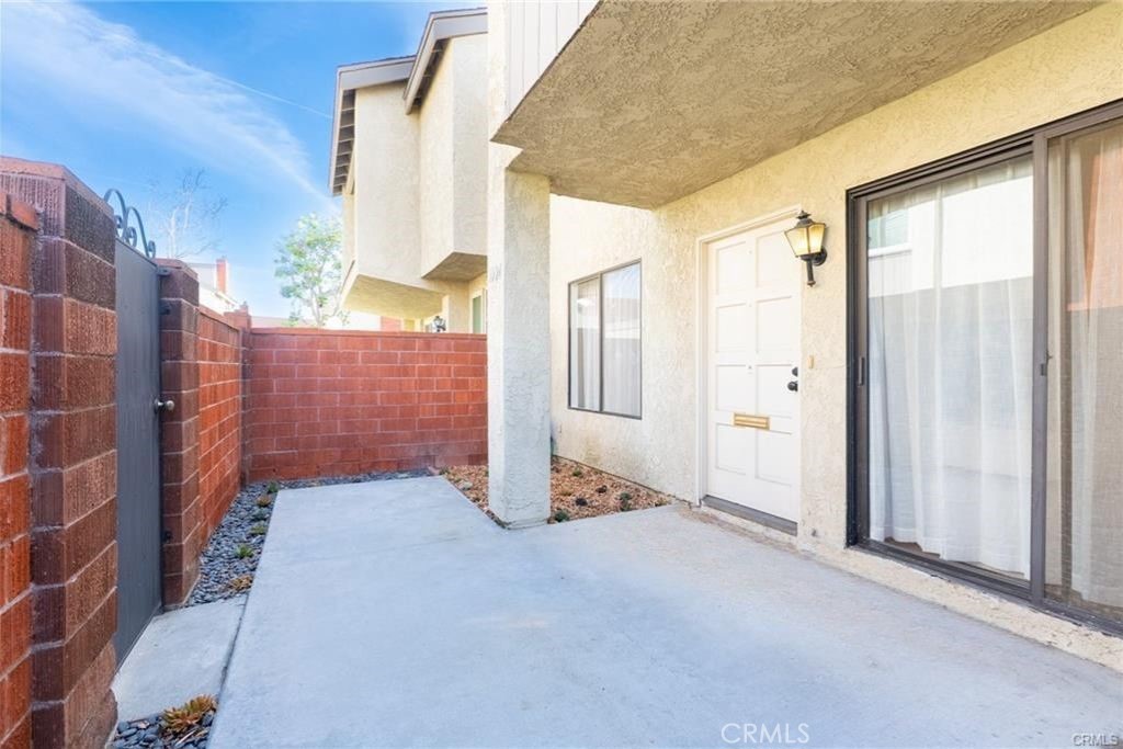 1024 West Lamark Lane Anaheim, CA 92802 - Photo 22 of 34 a view of entryway