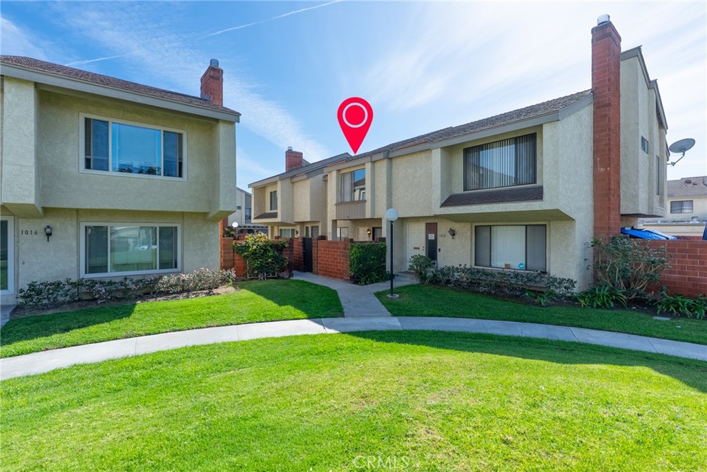 1024 West Lamark Lane Anaheim, CA 92802 - Photo 27 of 34 a front view of house and yard