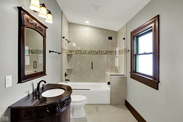 $650,000 | 189 South Jefferson Street, Martinsville, IN 46151