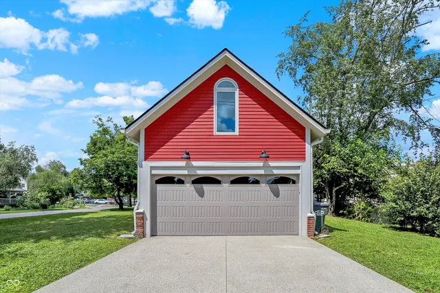 $650,000 | 189 South Jefferson Street, Martinsville, IN 46151