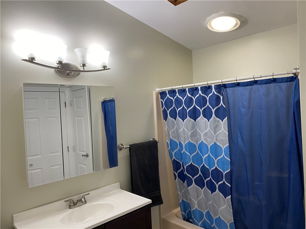 70 Leuba Road Coventry, RI 02816 - Photo 6 of 27