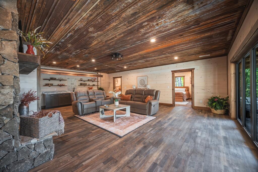 286 Mountain Ridge Blue Ridge, GA 30513 - Photo 16 of 83 Gallery Image 16
