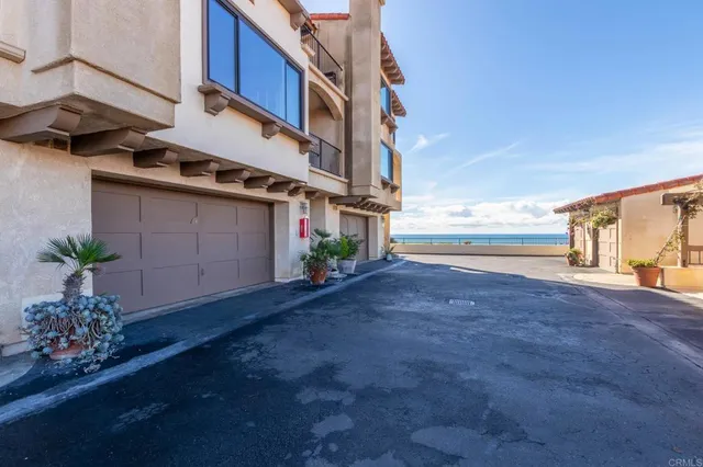 $1,950,000 | 268 Avenida Montalvo, Unit 2, San Clemente, CA 92672