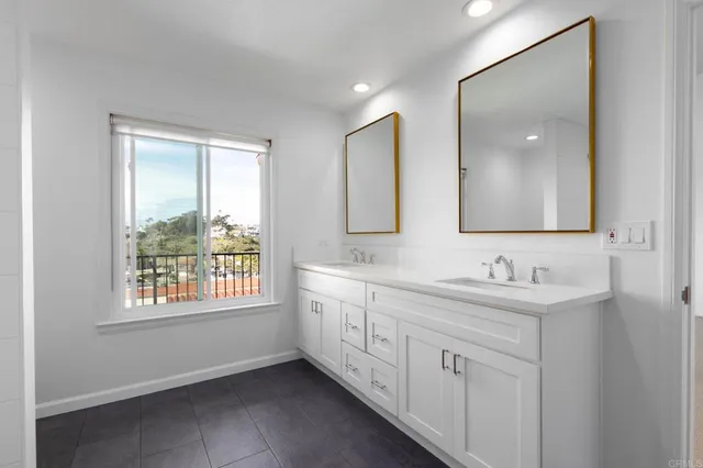 $1,950,000 | 268 Avenida Montalvo, Unit 2, San Clemente, CA 92672