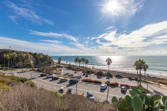 $1,950,000 | 268 Avenida Montalvo, Unit 2, San Clemente, CA 92672