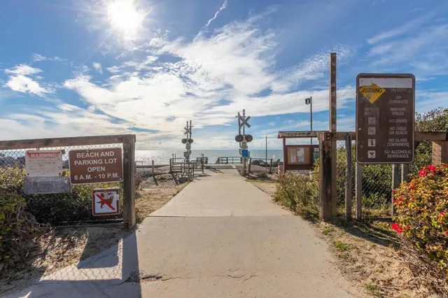 $1,950,000 | 268 Avenida Montalvo, Unit 2, San Clemente, CA 92672