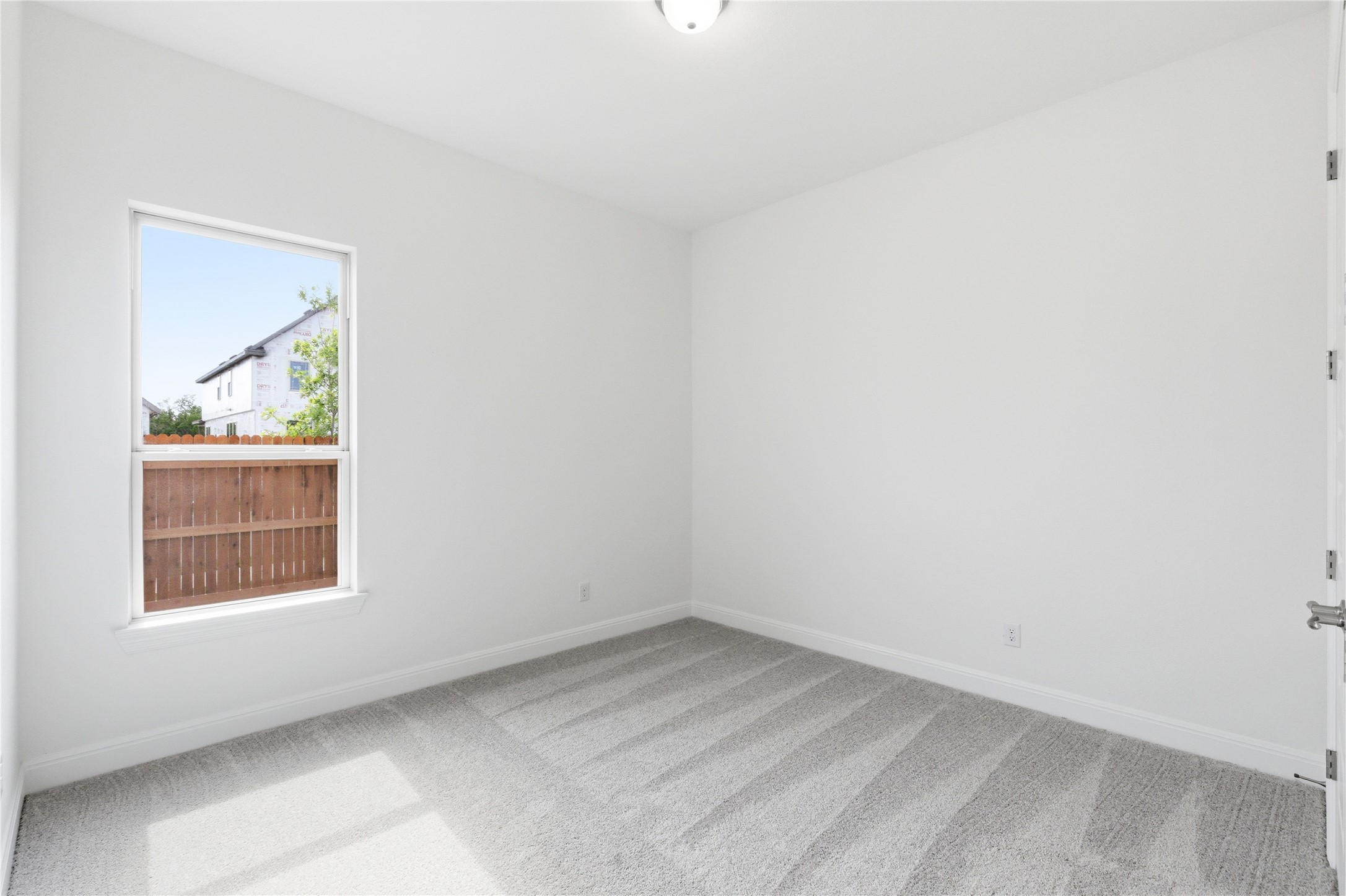 101 Lost Treasure Terrace Georgetown, TX 78628 - Photo 25 of 32 an empty room with a window