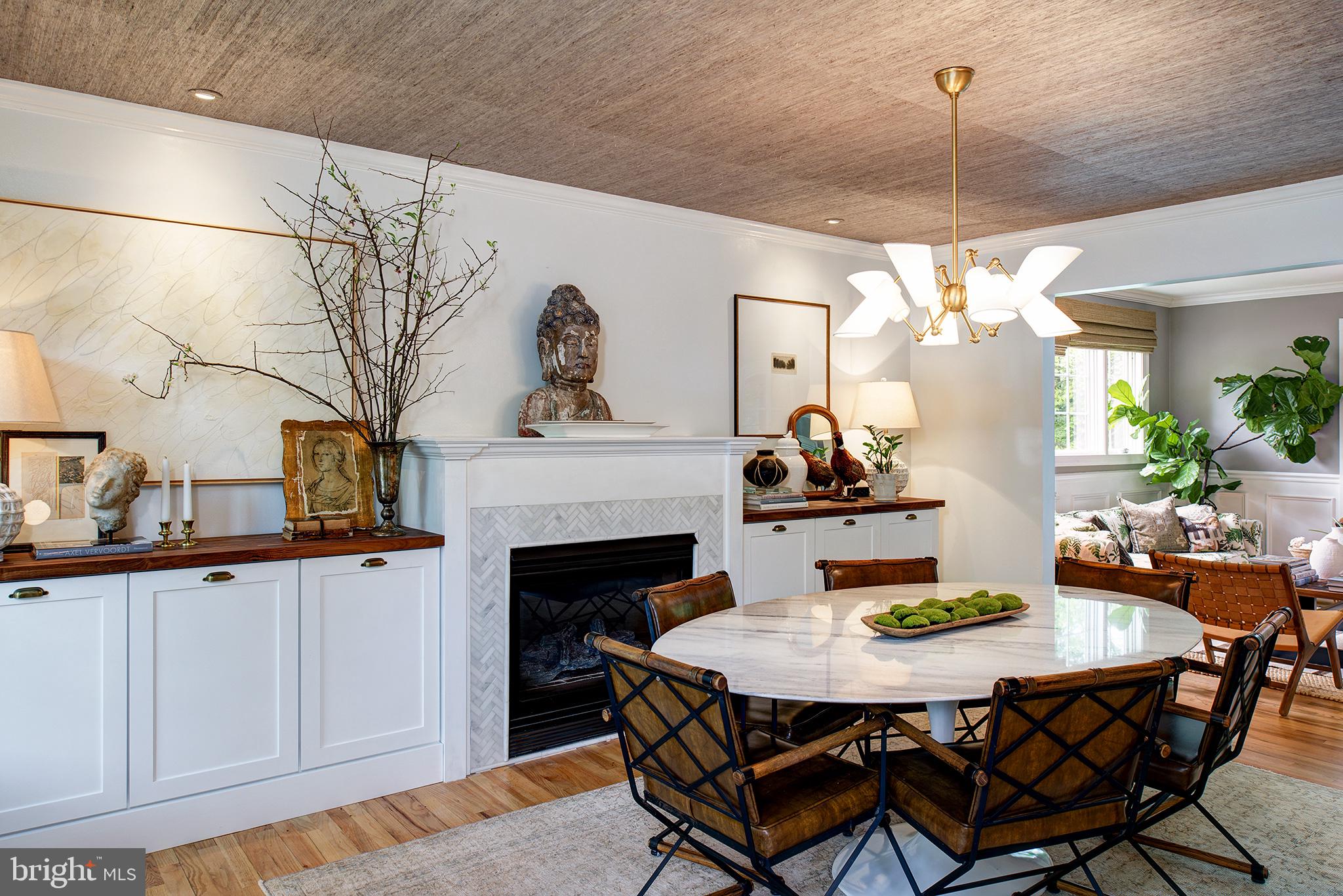 9405 Wallingford Drive Burke, VA 22015 - Photo 12 of 37 DINING ROOM - BEAUTIFULLY DESIGNED FIREPLACE