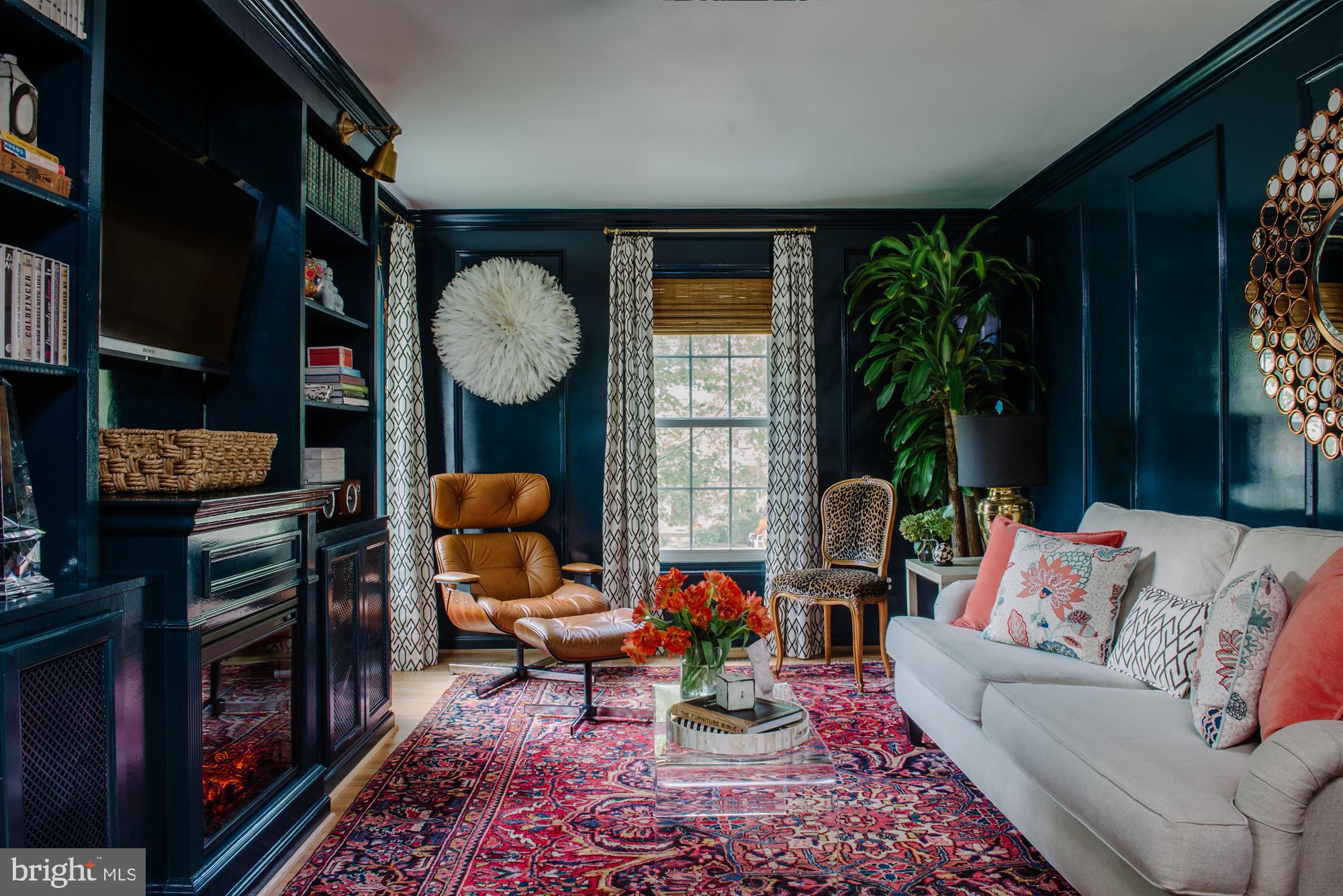 9405 Wallingford Drive Burke, VA 22015 - Photo 16 of 37 MAIN FLOOR LIVING ROOM
