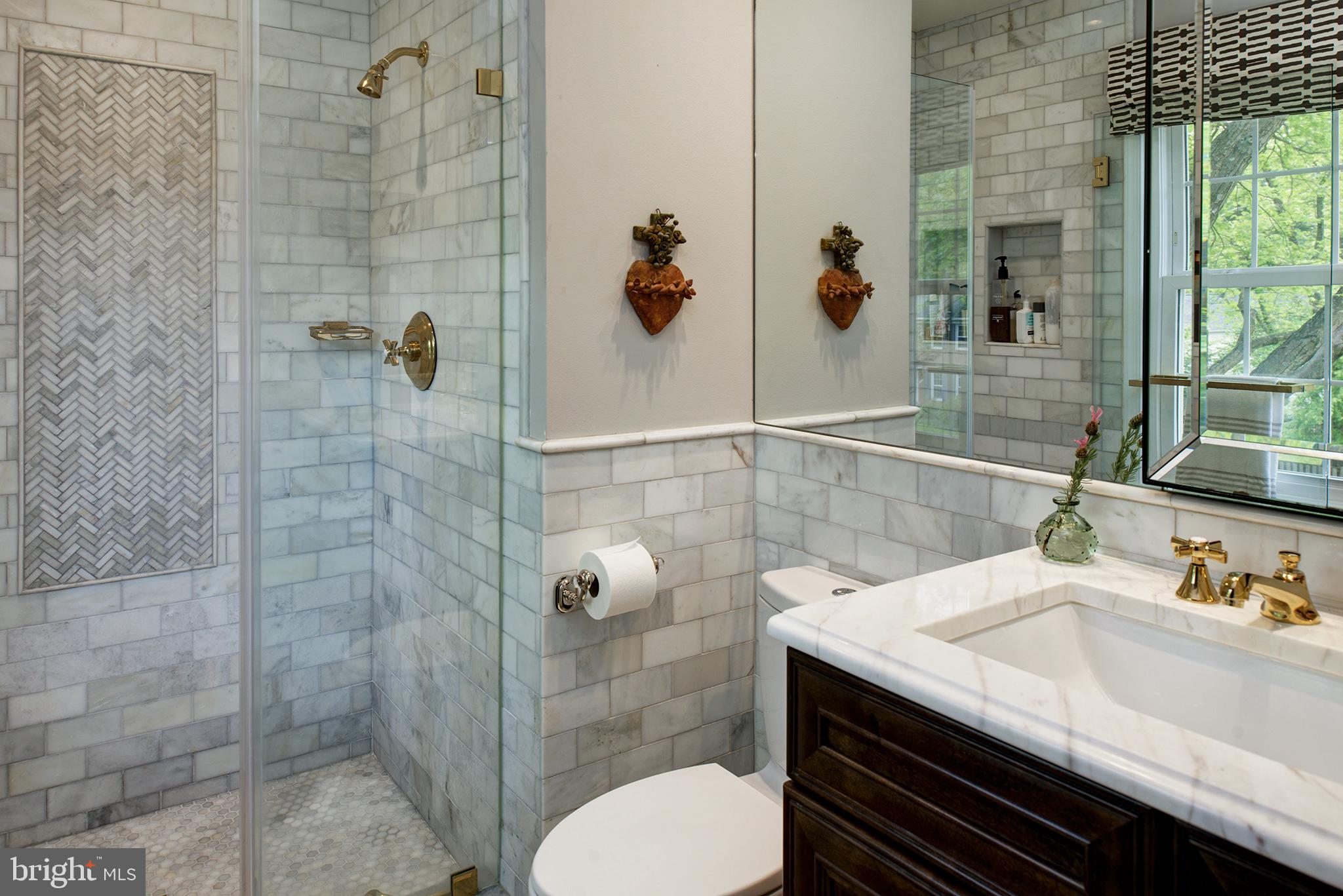 9405 Wallingford Drive Burke, VA 22015 - Photo 21 of 37 MASTER BATHROOM