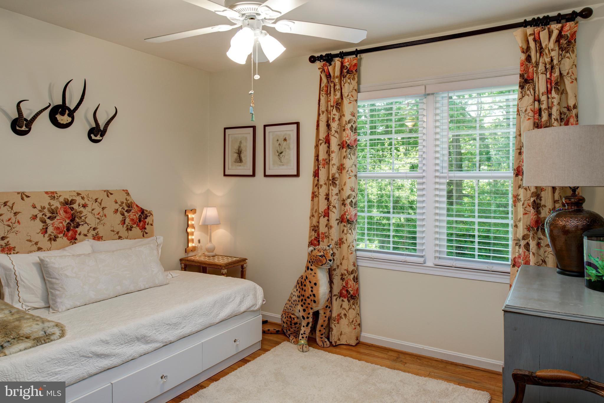 9405 Wallingford Drive Burke, VA 22015 - Photo 23 of 37 BEDROOM 3 OF 5