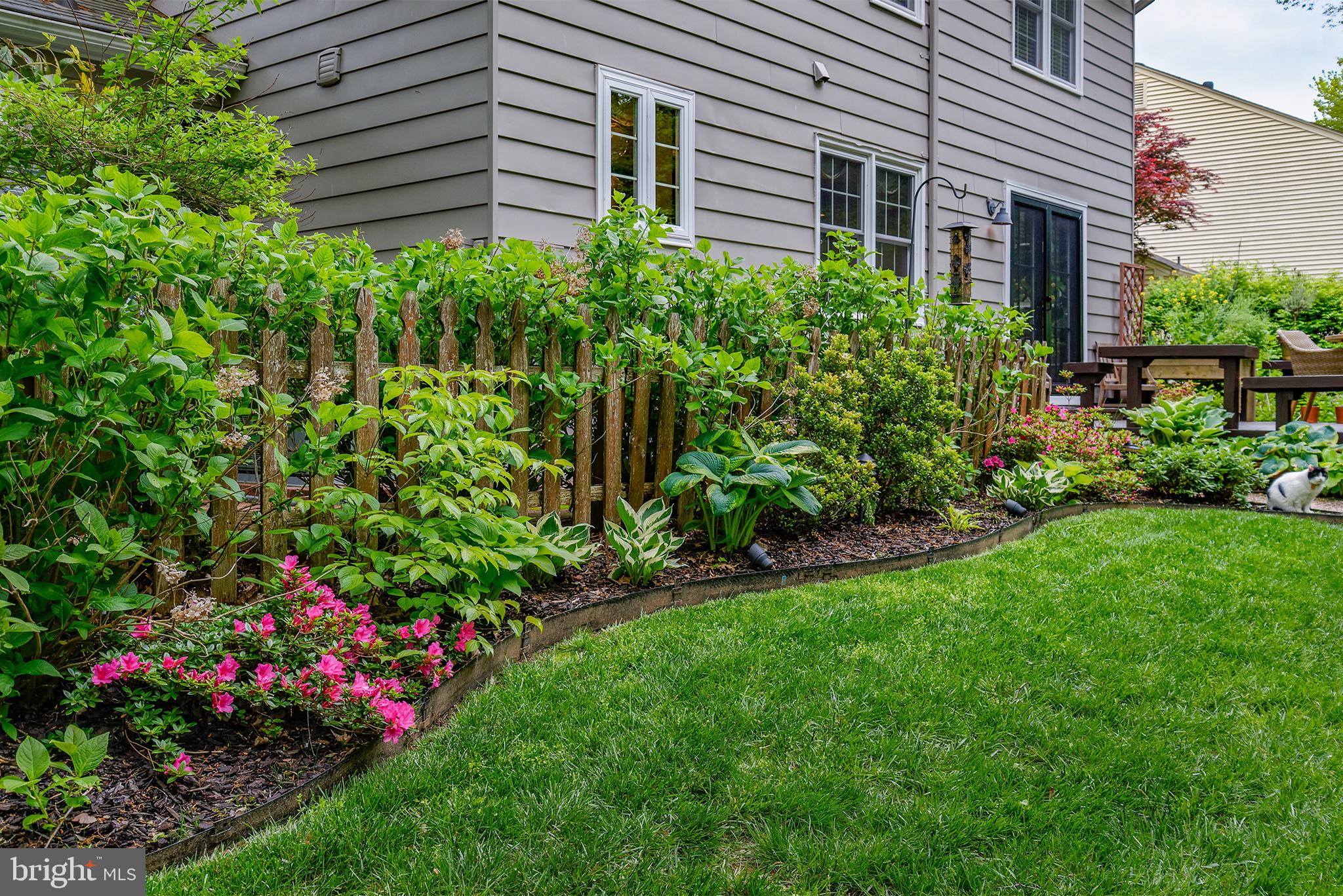 9405 Wallingford Drive Burke, VA 22015 - Photo 37 of 37 BEAUTIFULLY LANDSCAPED EXTERIOR