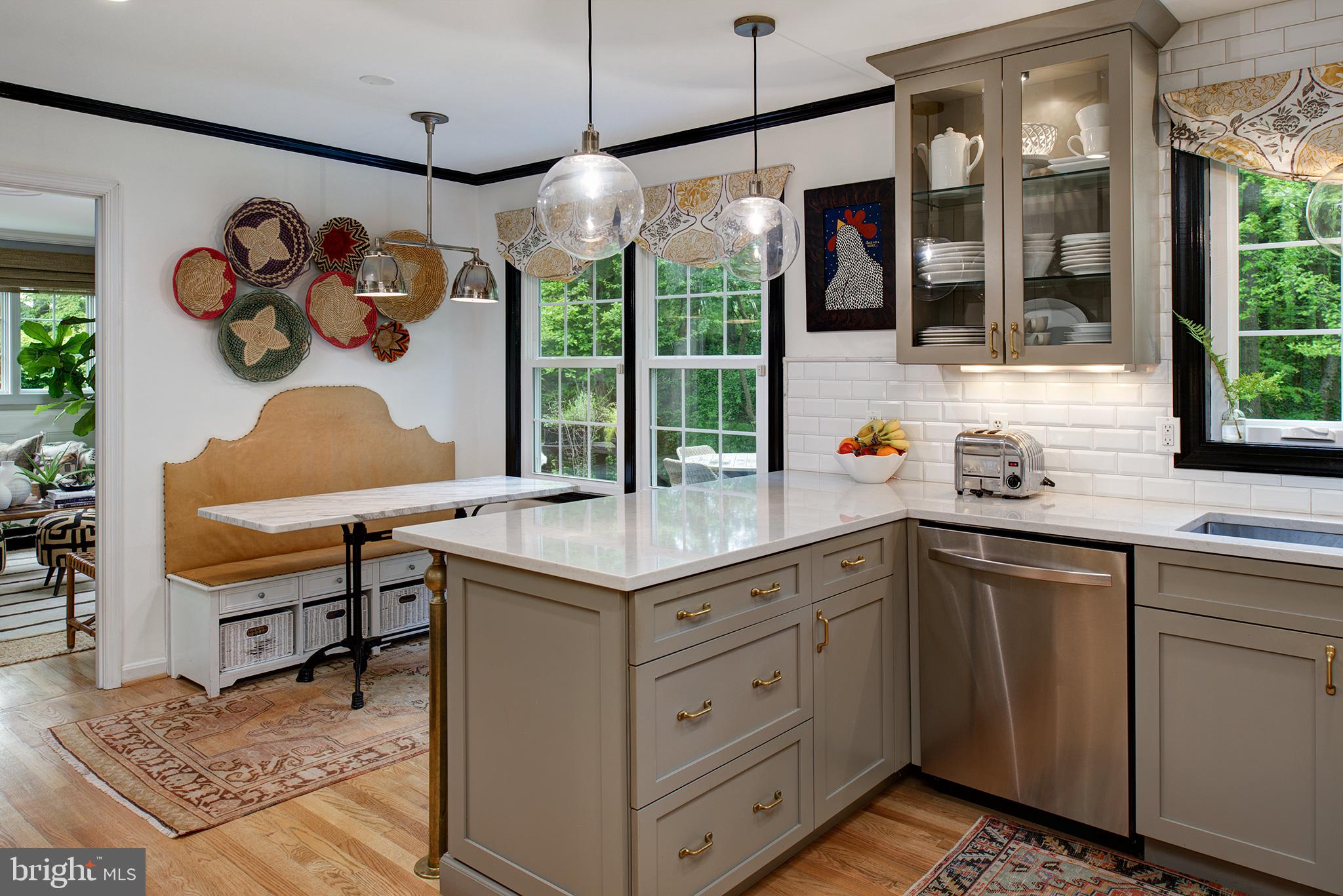 9405 Wallingford Drive Burke, VA 22015 - Photo 7 of 37 EAT-IN KITCHEN AREA