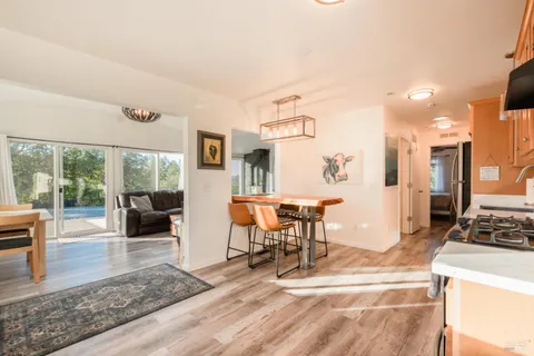 $1,995,000 | 22855 Chianti Road, Cloverdale, CA 95425
