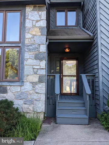 $2,200 | 103 Foxfire Drive, Newark, DE 19711