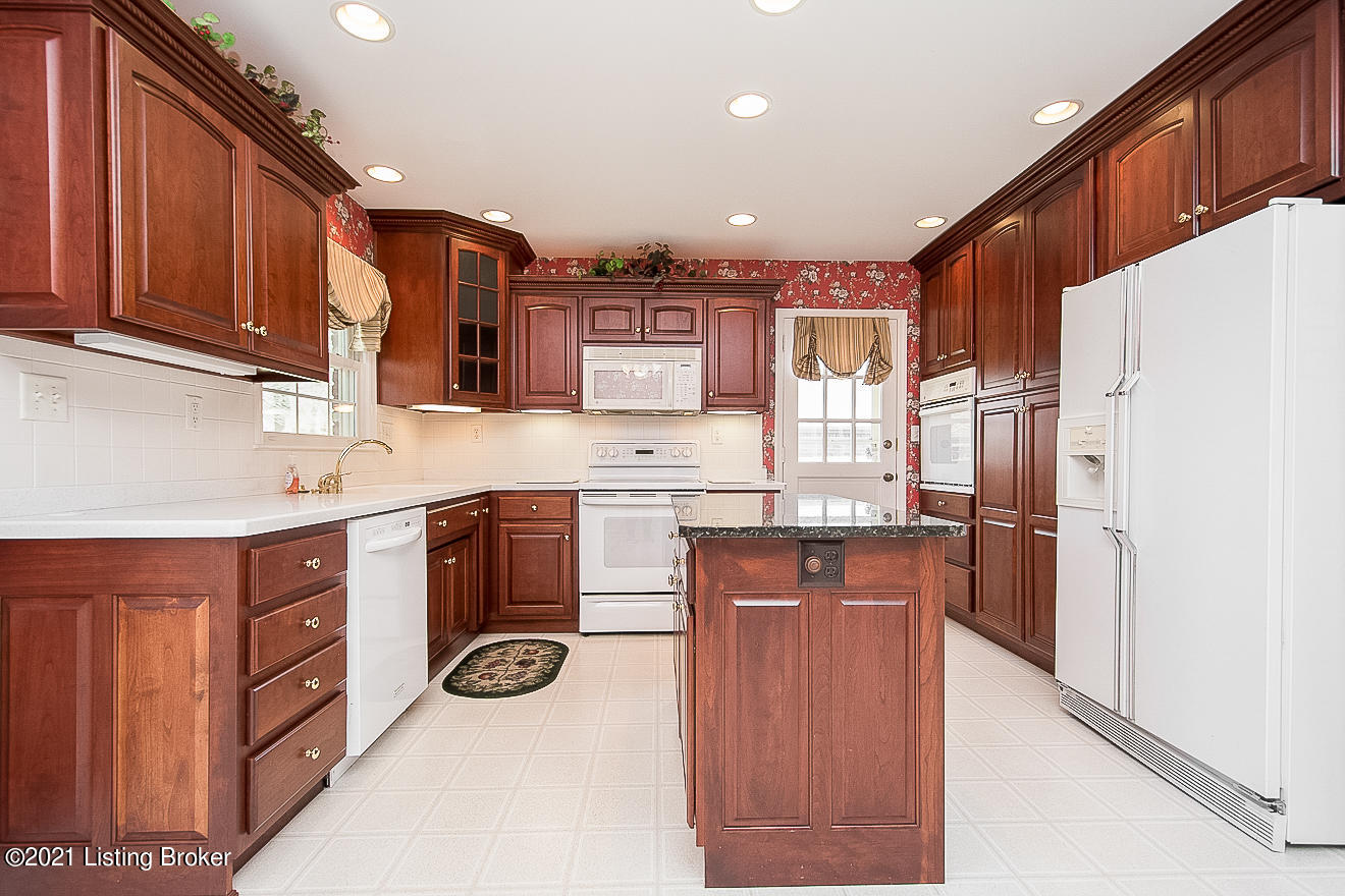 11013 Finchley Road Louisville, KY 40243 - Photo 11 of 50 Eat-In Kitchen