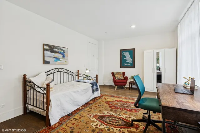 $899,900 | 5748 North Hermitage Avenue, Unit 102, Chicago, IL 60660