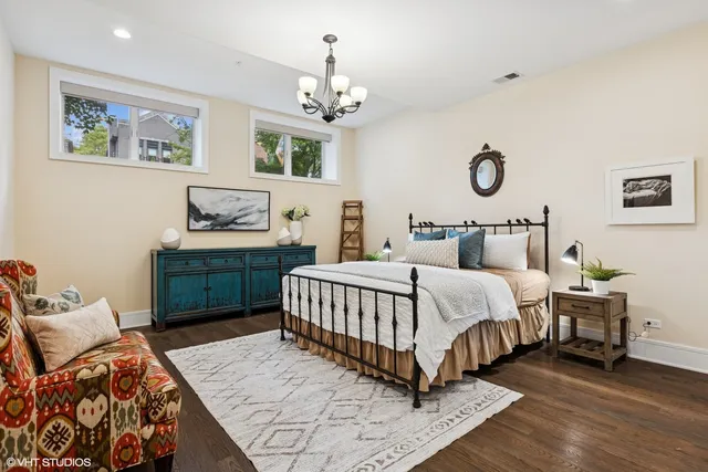 $899,900 | 5748 North Hermitage Avenue, Unit 102, Chicago, IL 60660