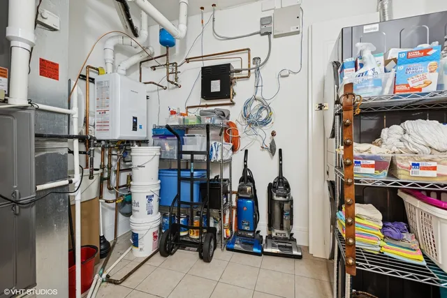 $899,900 | 5748 North Hermitage Avenue, Unit 102, Chicago, IL 60660