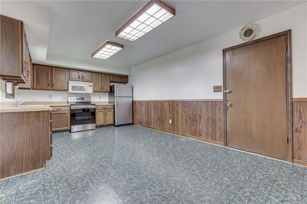 4738 Tincher Road Indianapolis, IN 46221 - Photo 13 of 34 Gallery Image 13