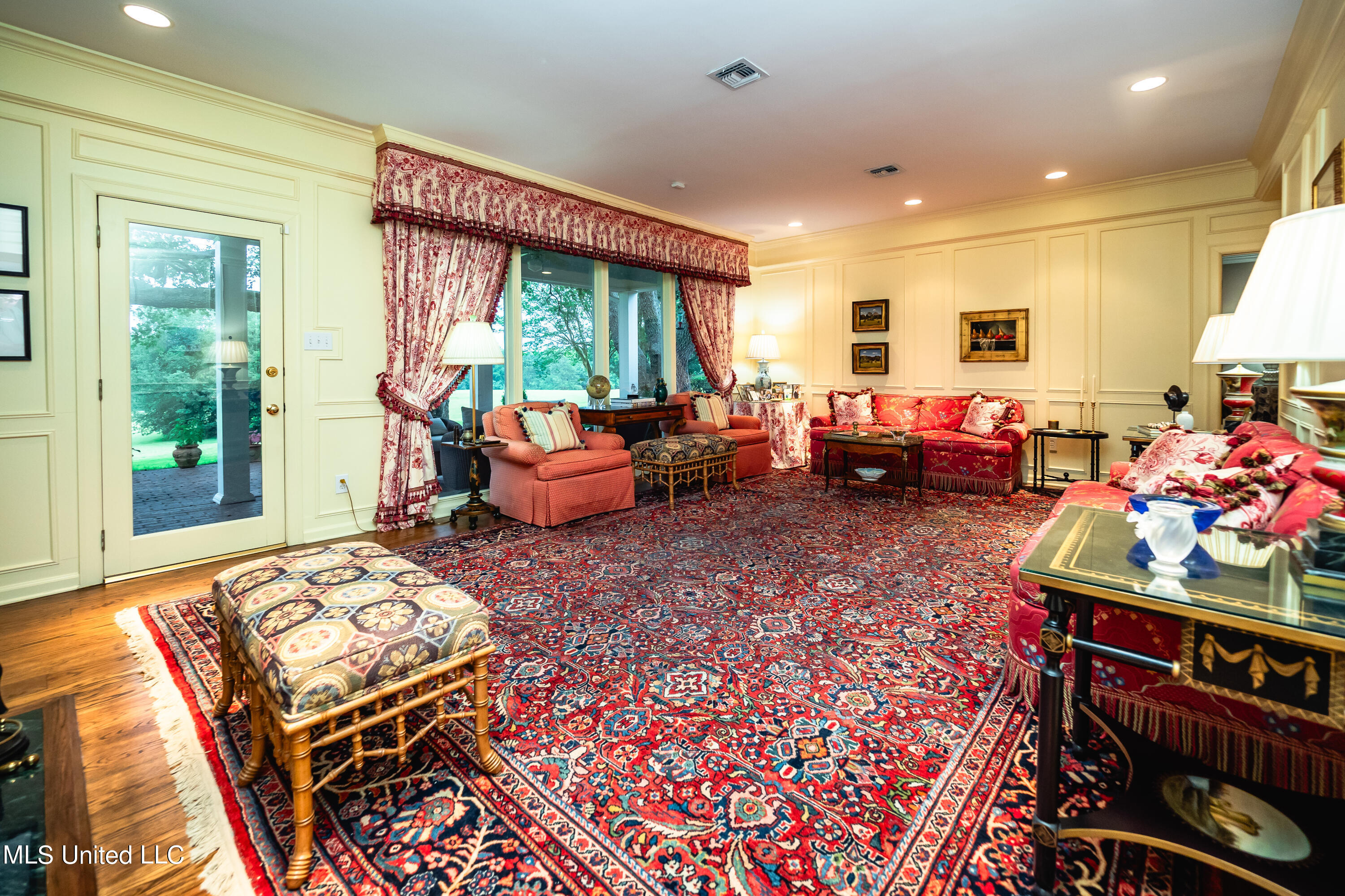 148 St Andrews Drive Jackson, MS 39211 - Photo 9 of 28 P6130015