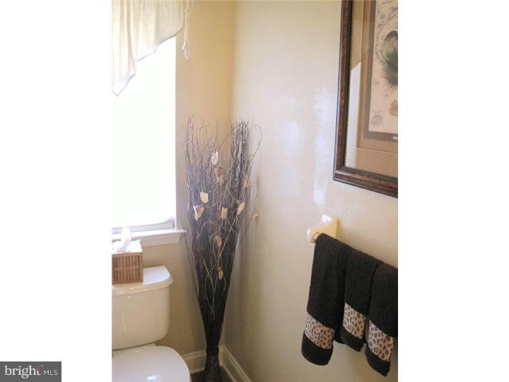 28 Bryce Road Berlin, NJ 08009 - Photo 7 of 18 Bathroom