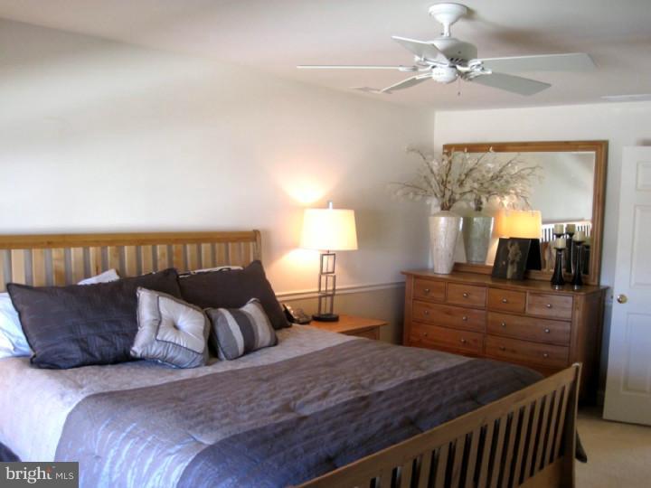 28 Bryce Road Berlin, NJ 08009 - Photo 10 of 18 Bedroom - Main