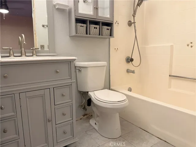 $460,000 | 601 South Euclid Street, Unit 4, La Habra, CA 90631