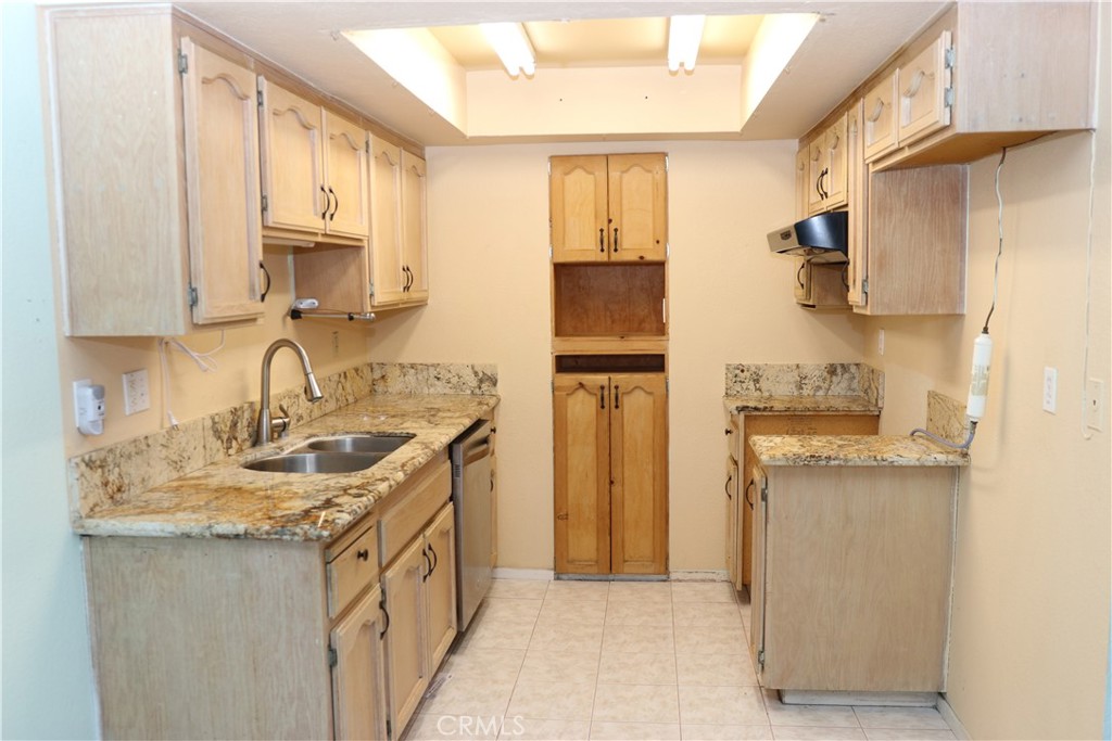 601 South Euclid Street, Unit 4 La Habra, CA 90631 - Photo 2 of 35