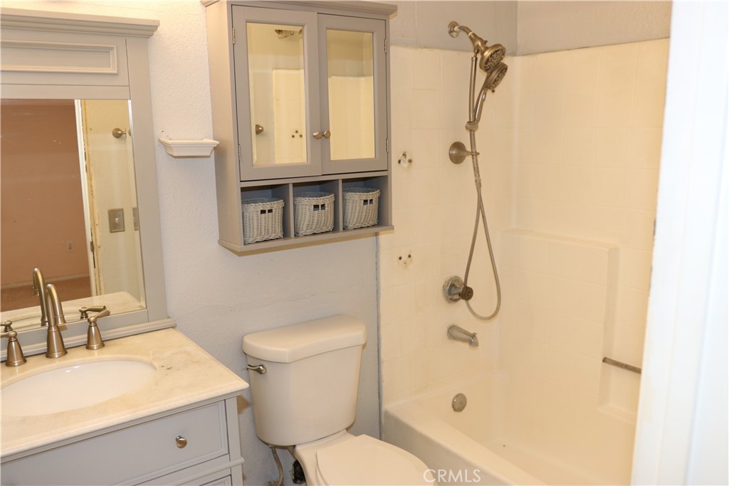 601 South Euclid Street, Unit 4 La Habra, CA 90631 - Photo 21 of 35