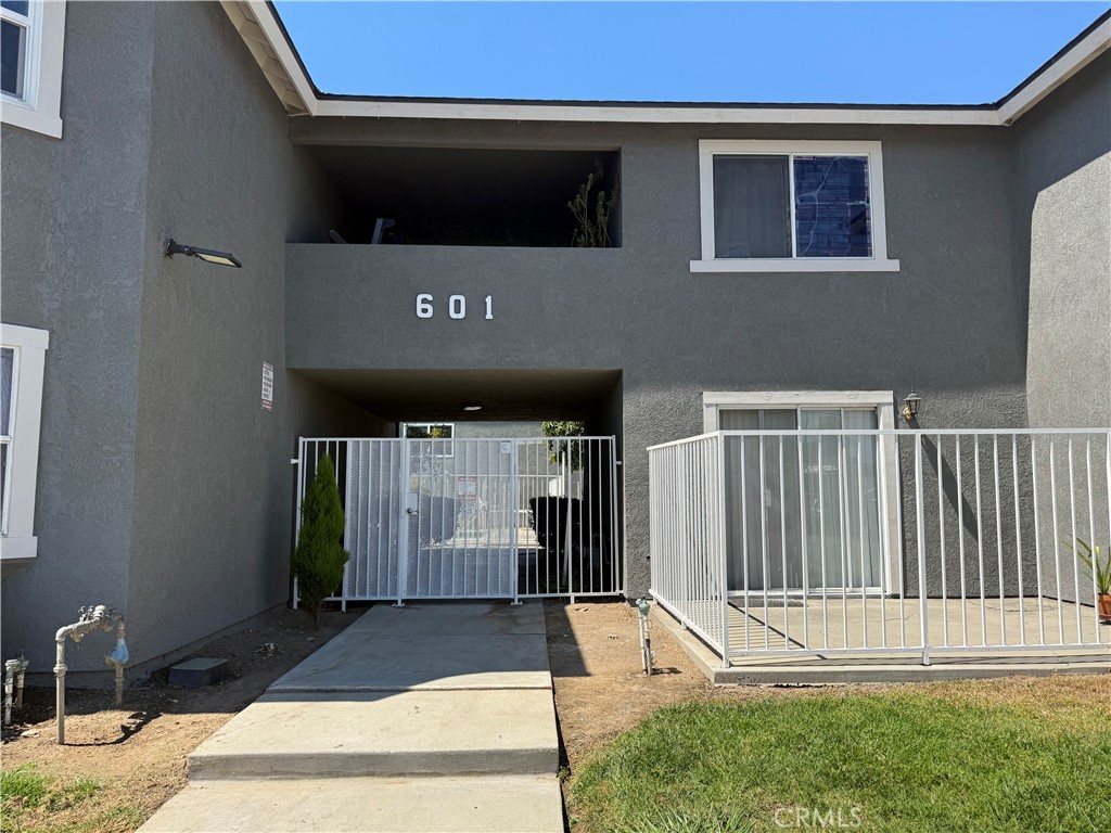 601 South Euclid Street, Unit 4 La Habra, CA 90631 - Photo 25 of 35