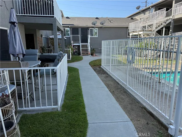 $460,000 | 601 South Euclid Street, Unit 4, La Habra, CA 90631