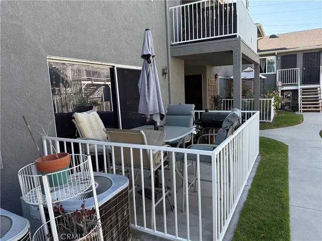 $460,000 | 601 South Euclid Street, Unit 4, La Habra, CA 90631