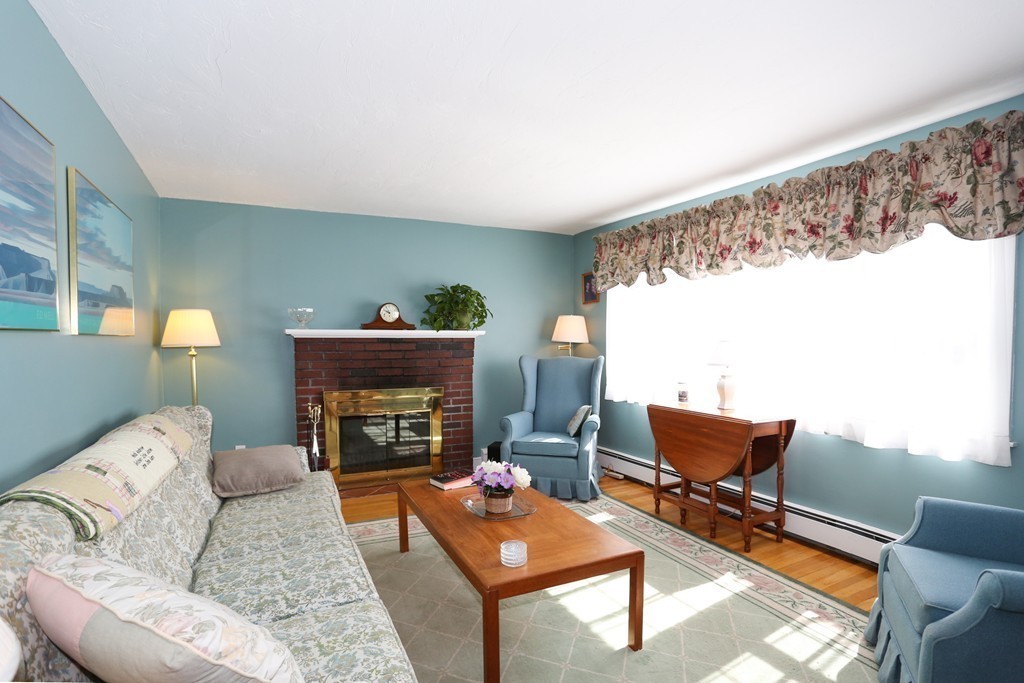 592 North Road Sudbury, MA 01776 - Photo 7 of 20 Gallery Image 7