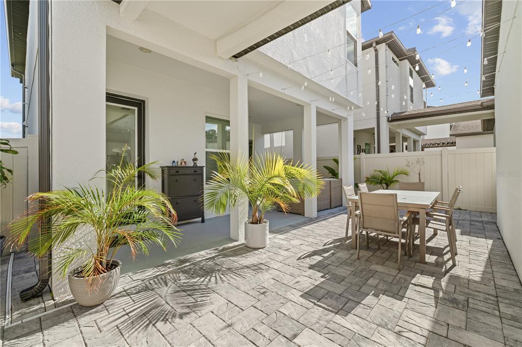 2065 White Feather Loop Oakland, FL 34787 - Photo 8 of 45