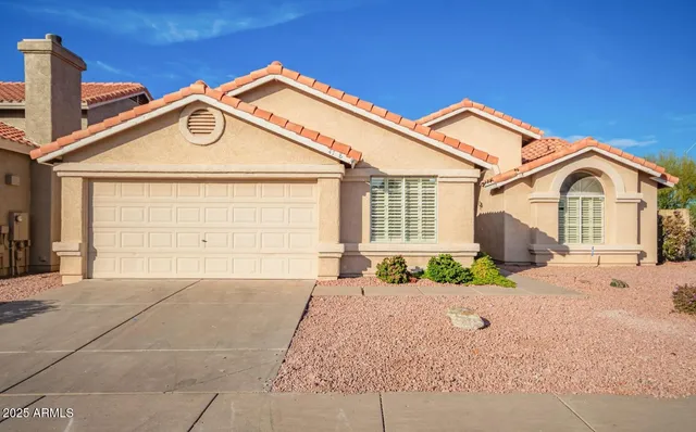 $3,300 | 4758 East Villa Maria Drive, Phoenix, AZ 85032