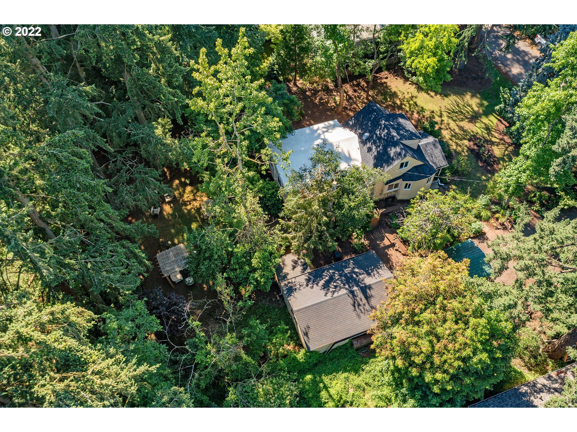 2020 Southeast Waldron Road Milwaukie, OR 97222 - Photo 31 of 32 a aerial view of a house with a yard