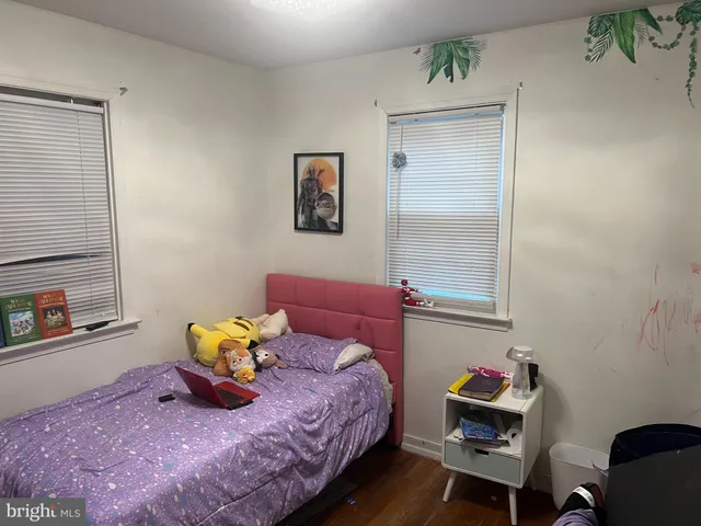 a bed room with a bed